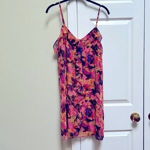 Floral mini sleeveless dress with ruffles